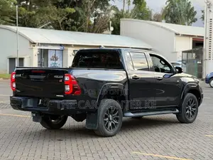 Toyota Hilux Revo Double Cab Deisel 2.4 AWD 2022 Black