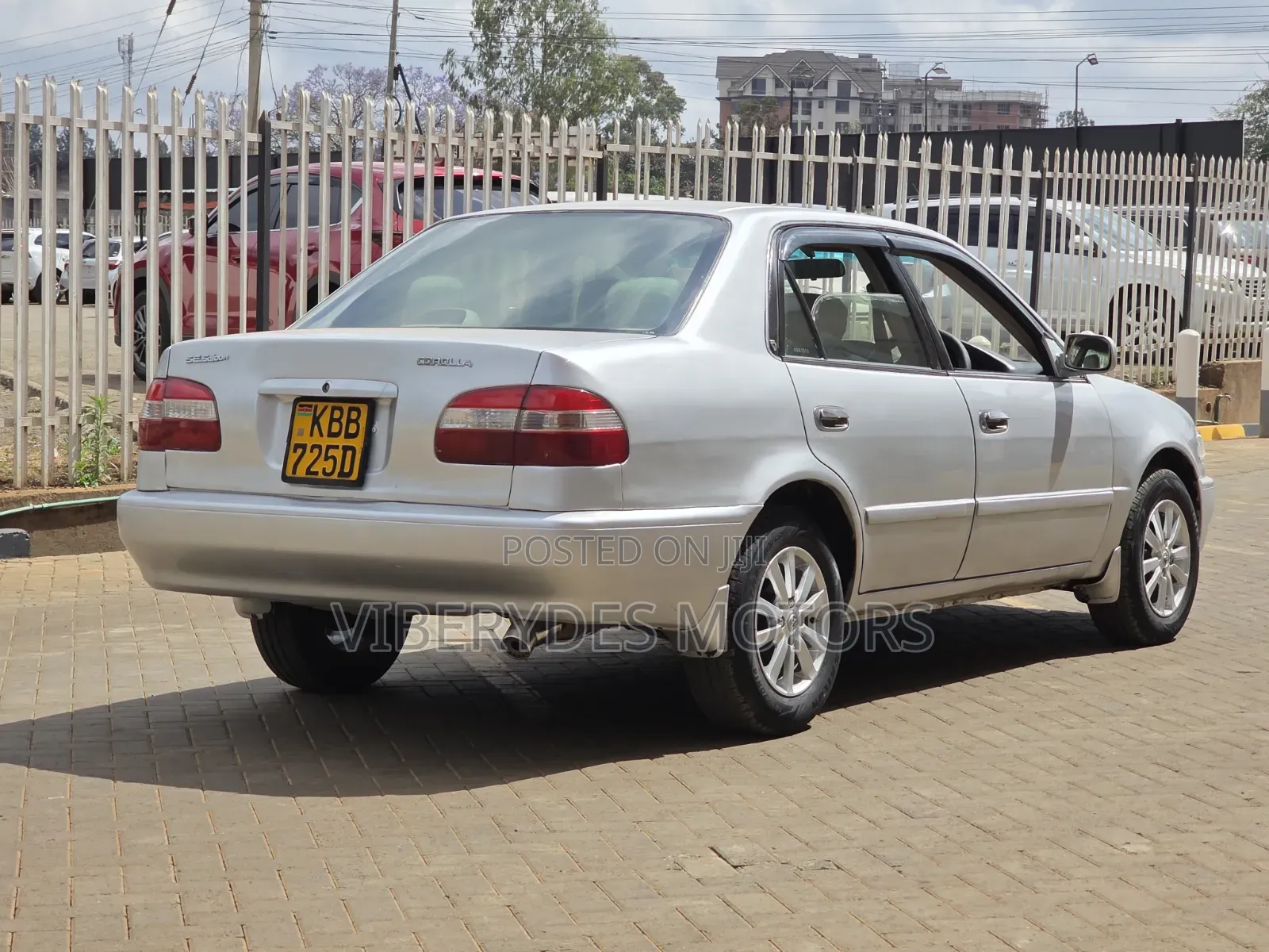 Toyota Corolla 1999 Silver