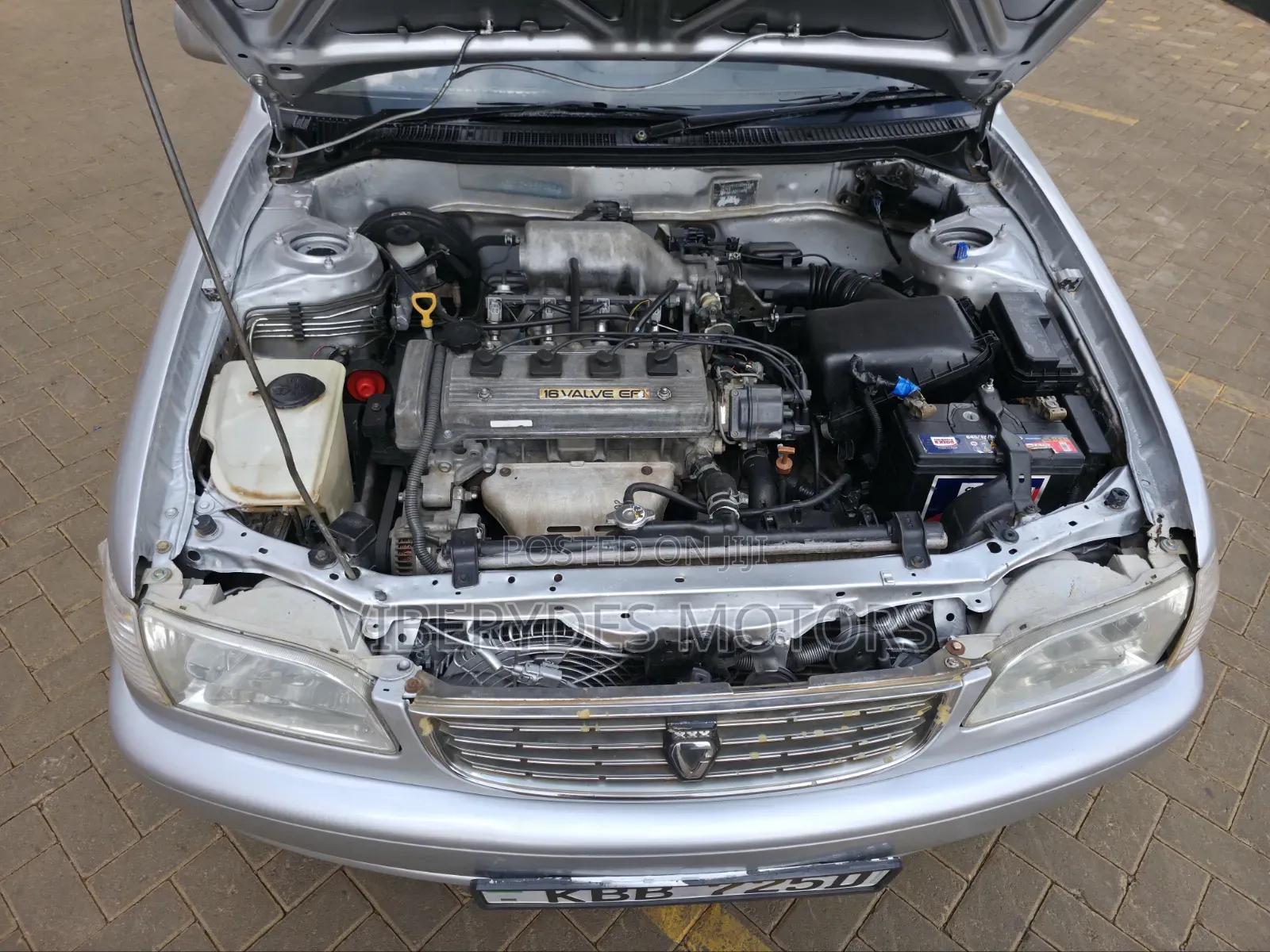 Toyota Corolla 1999 Silver