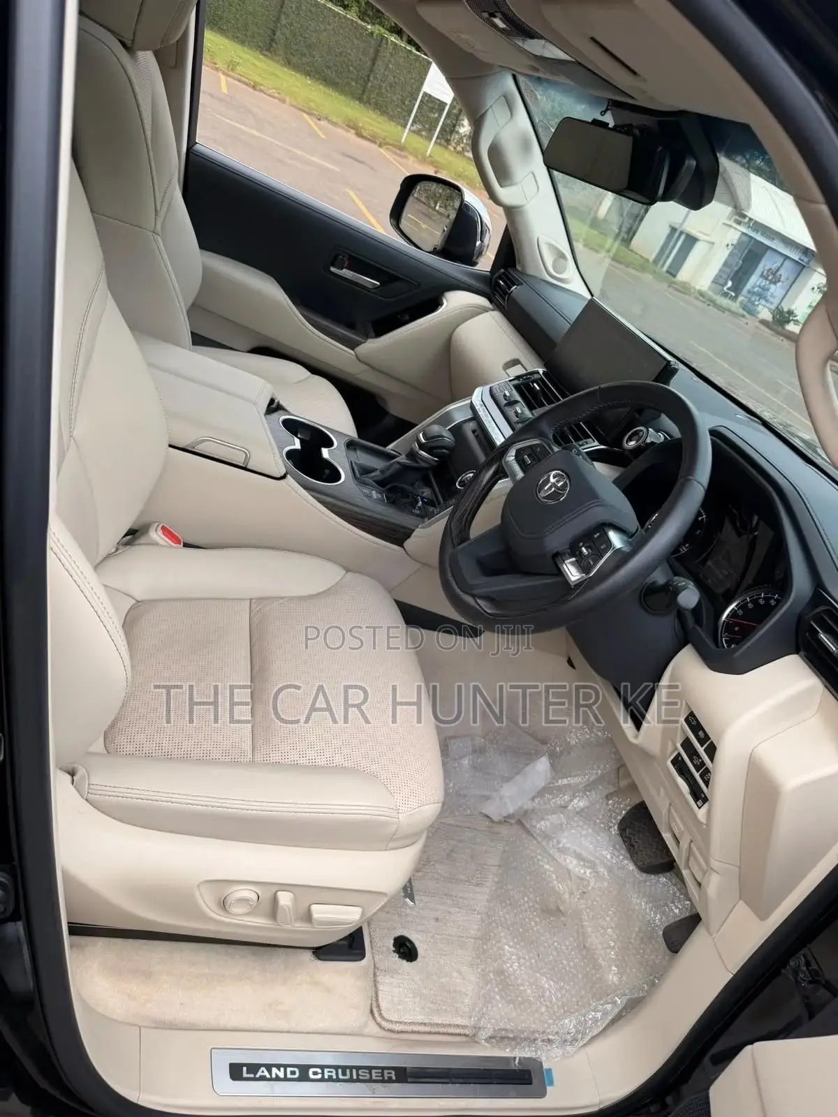 Toyota Land Cruiser LC300 2023 Black