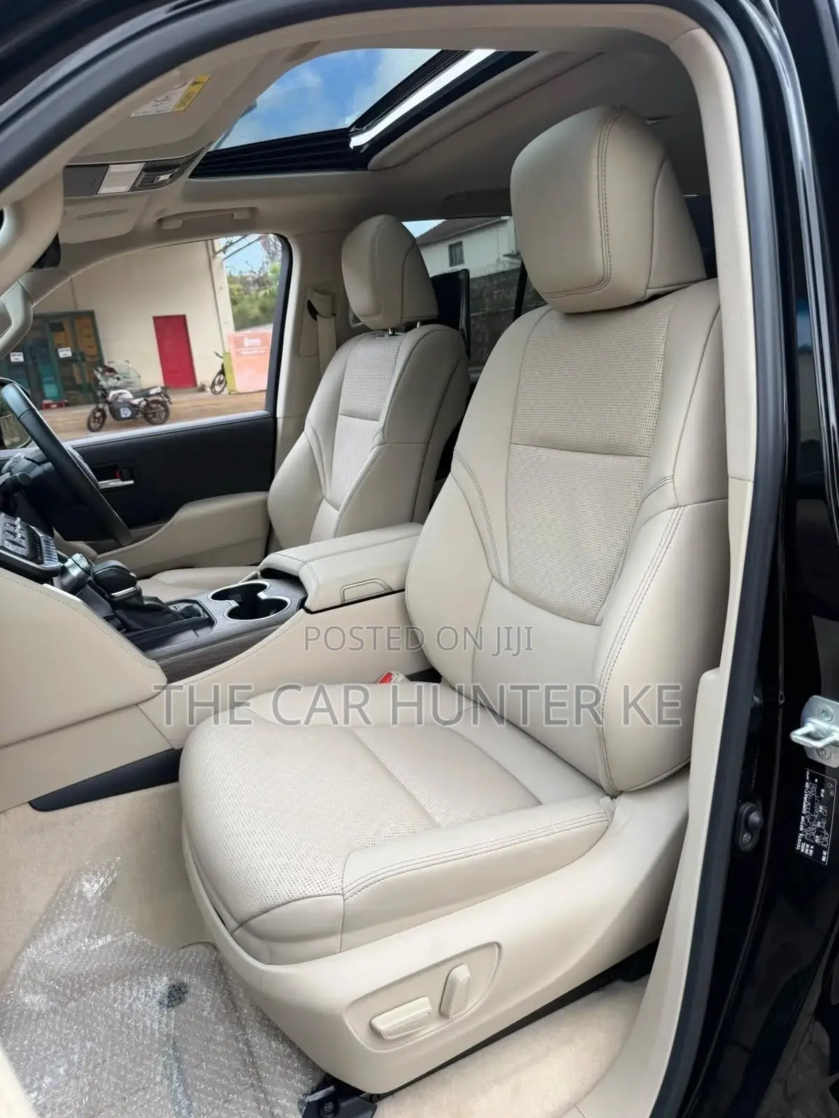 Toyota Land Cruiser LC300 2023 Black