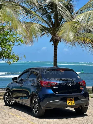 Mazda Demio 2016 Blue