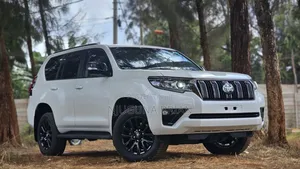 Toyota Land Cruiser Prado 2.8 2022 White