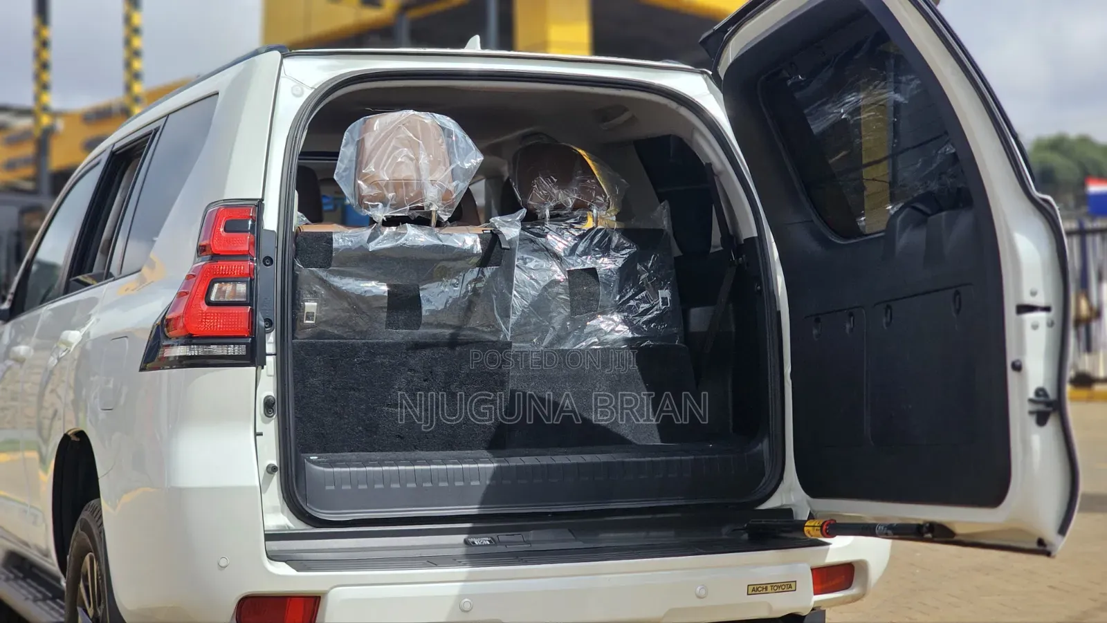 Toyota Land Cruiser Prado 2.8 2022 White