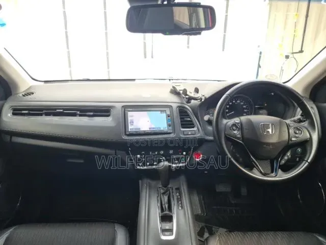 Honda Vezel 1.5 2WD 2020 Red