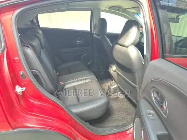 Honda Vezel 1.5 2WD 2020 Red