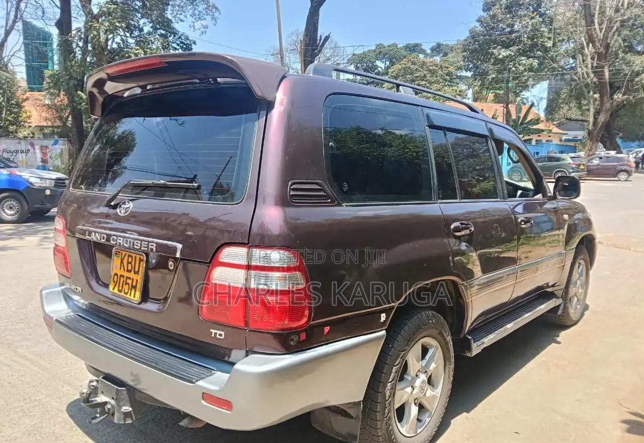 Toyota Land Cruiser 2006 Maroon