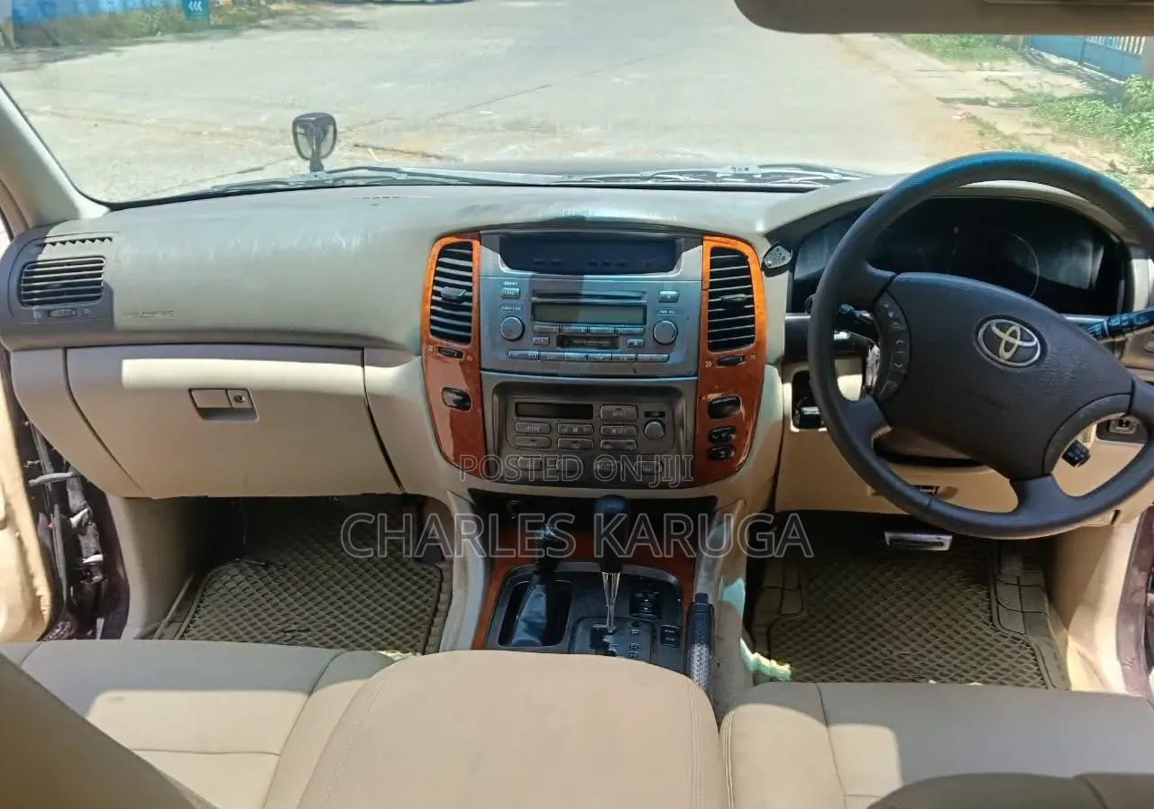 Toyota Land Cruiser 2006 Maroon