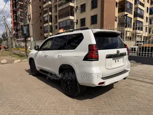 Toyota Land Cruiser Prado 2.7 2021 White