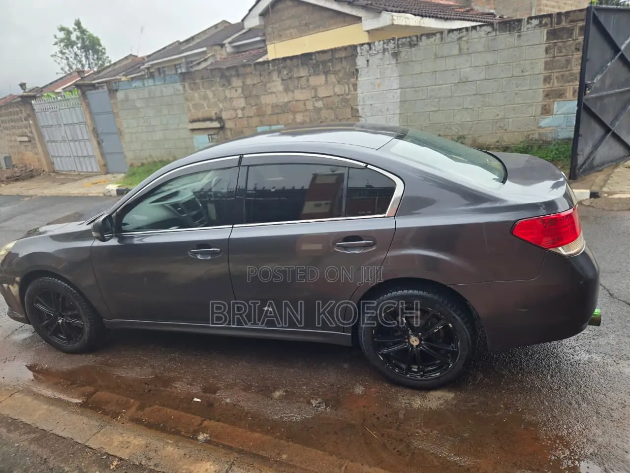 Subaru Legacy 2010 Gray