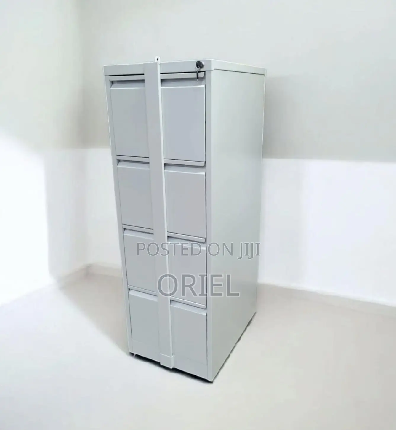 4-Drawer Cabinet With Vertical Locking Bar : Lockable Office Cabinet