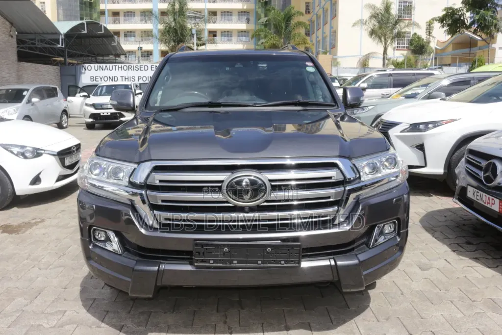 Toyota Land Cruiser 4.6 V8 ZX 2020 Gray