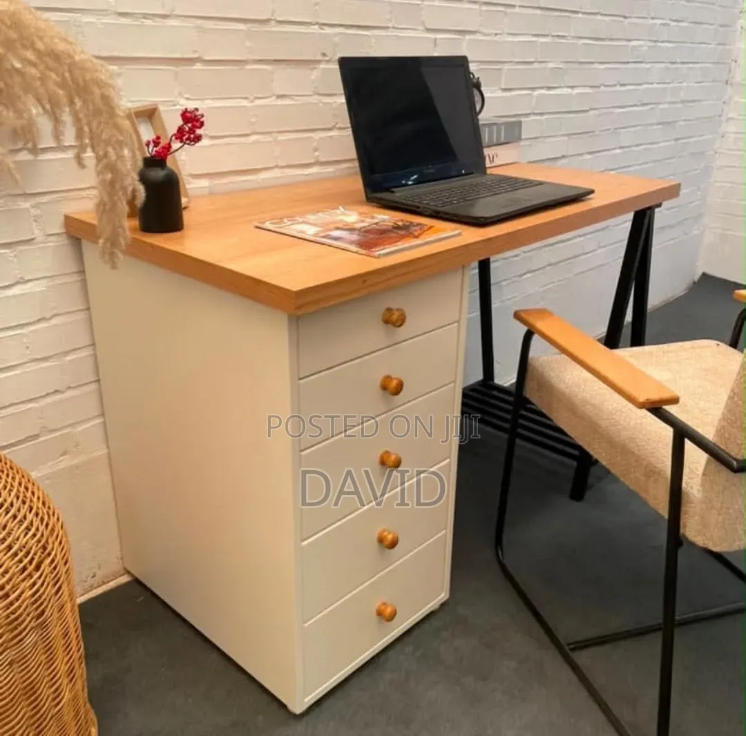 Detailed Office Table