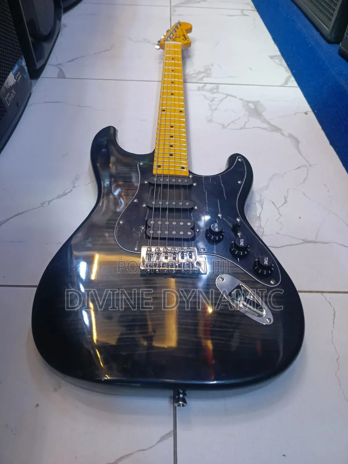 Solo Electric Quitar