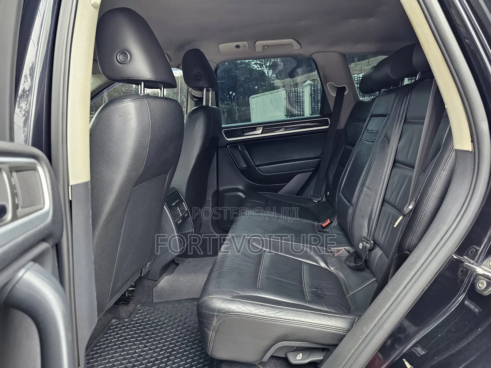 Volkswagen Touareg 2011 Black