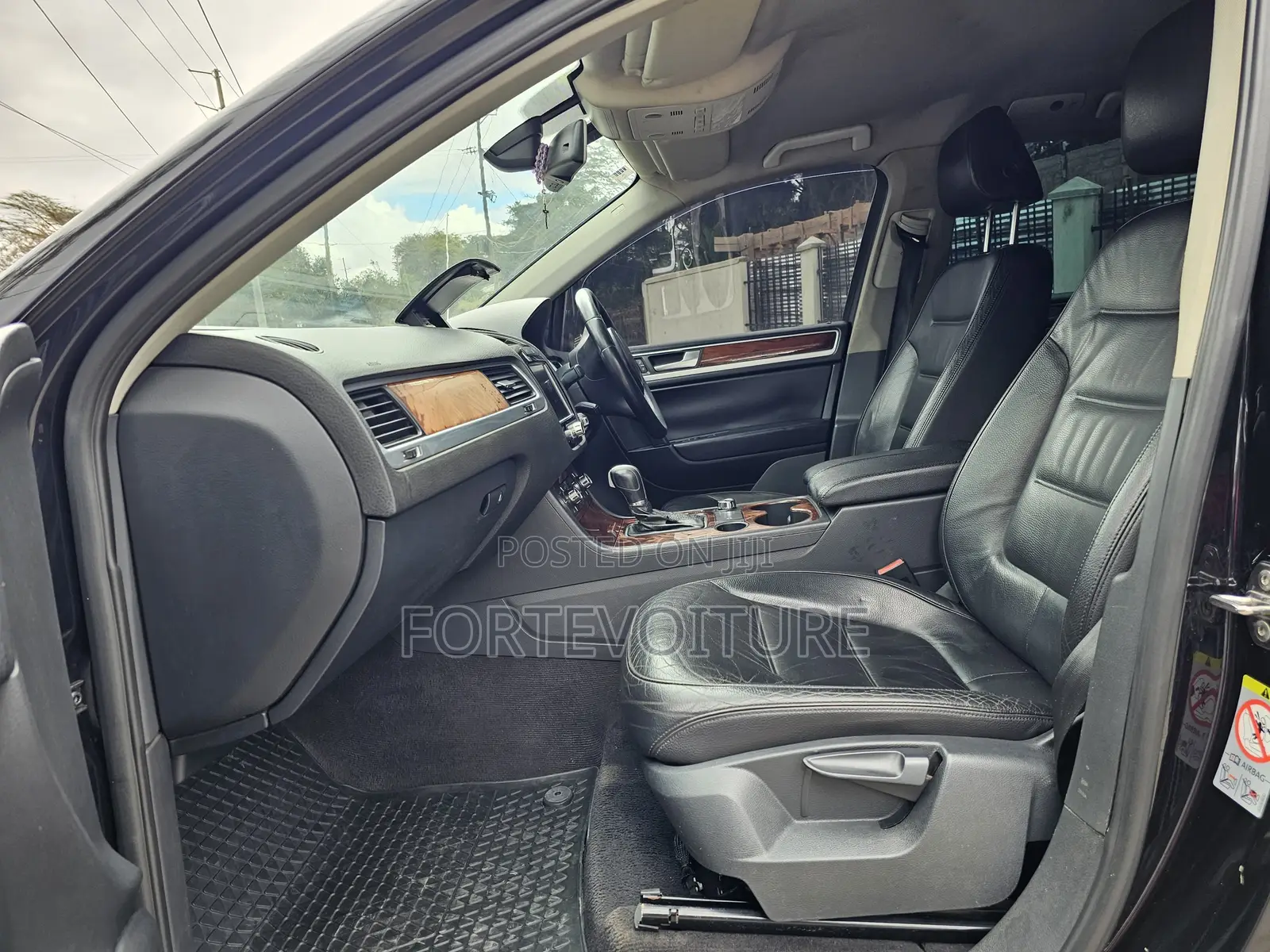 Volkswagen Touareg 2011 Black