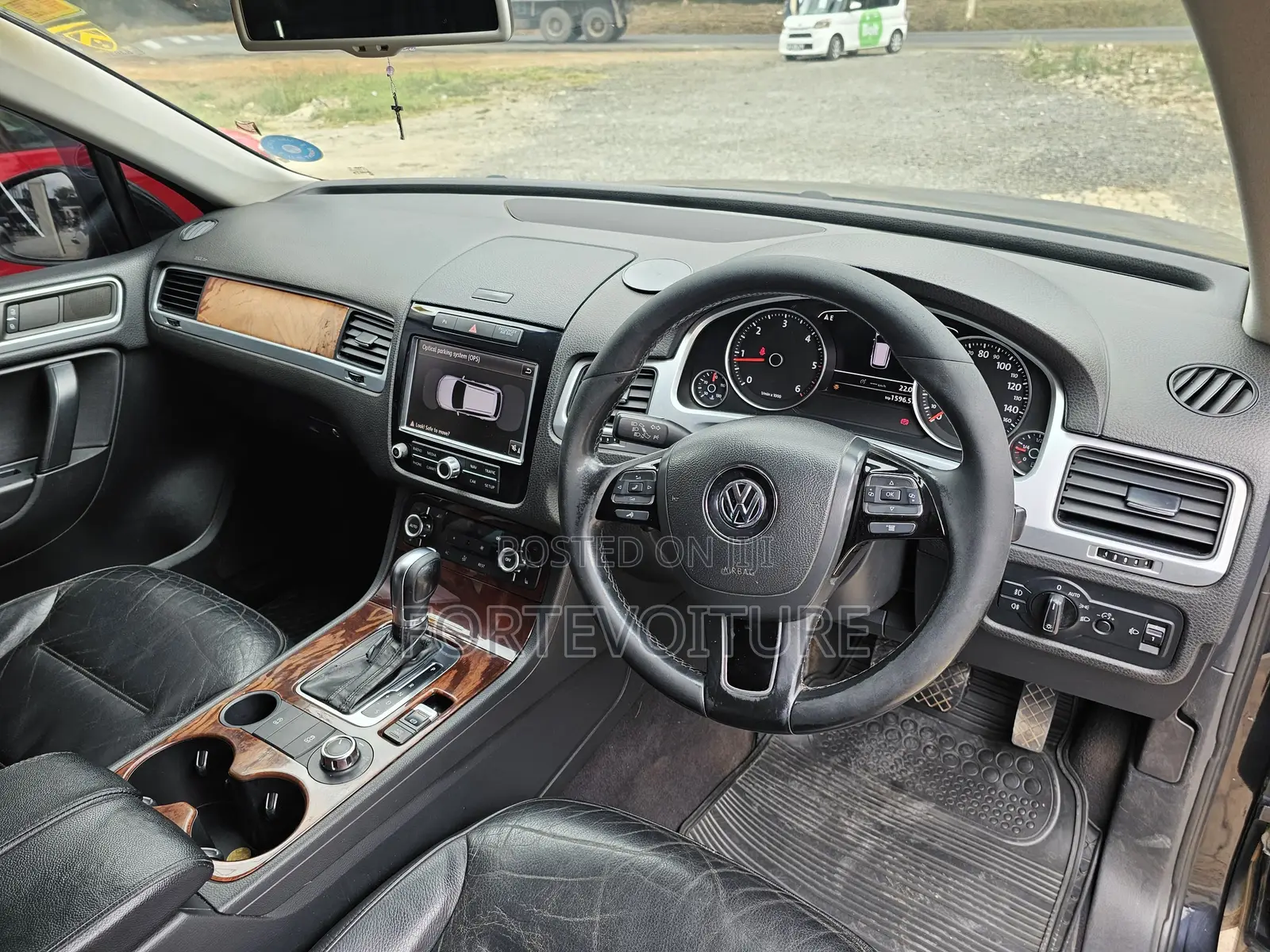 Volkswagen Touareg 2011 Black
