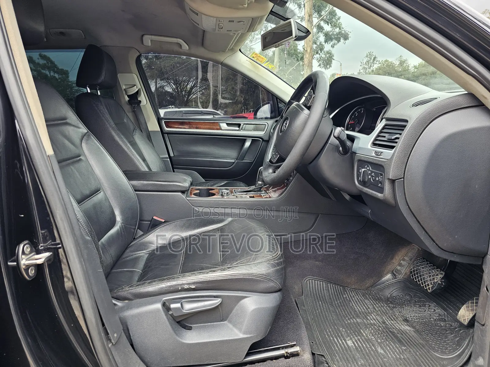 Volkswagen Touareg 2011 Black