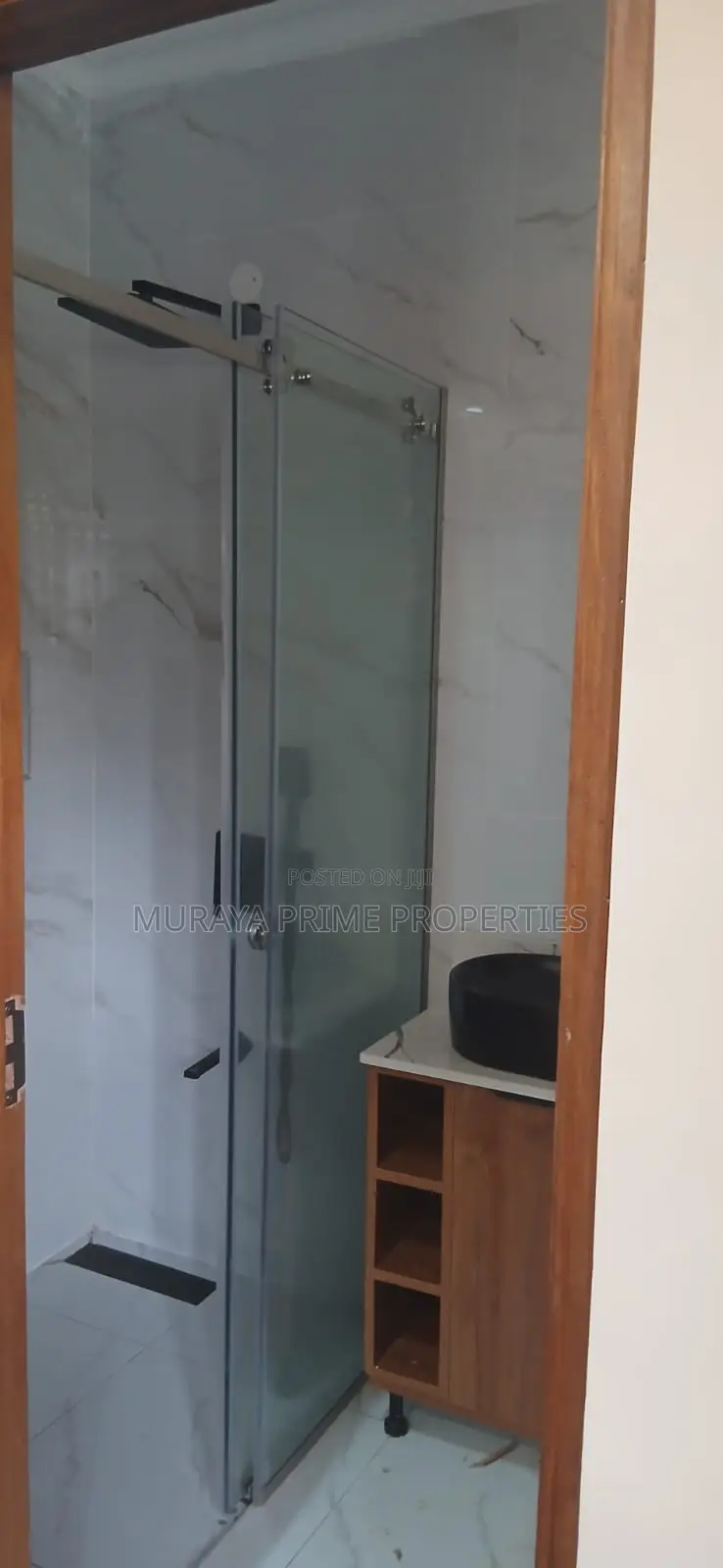 5bdrm Maisonette in Kerarapon for sale