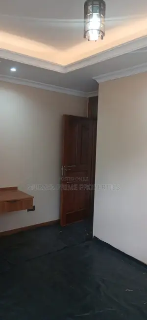 5bdrm Maisonette in Kerarapon for sale