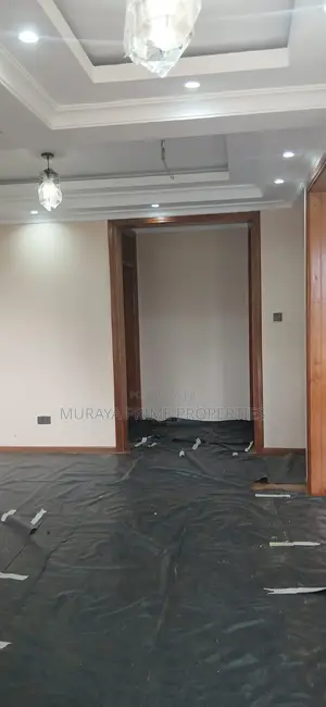 5bdrm Maisonette in Kerarapon for sale