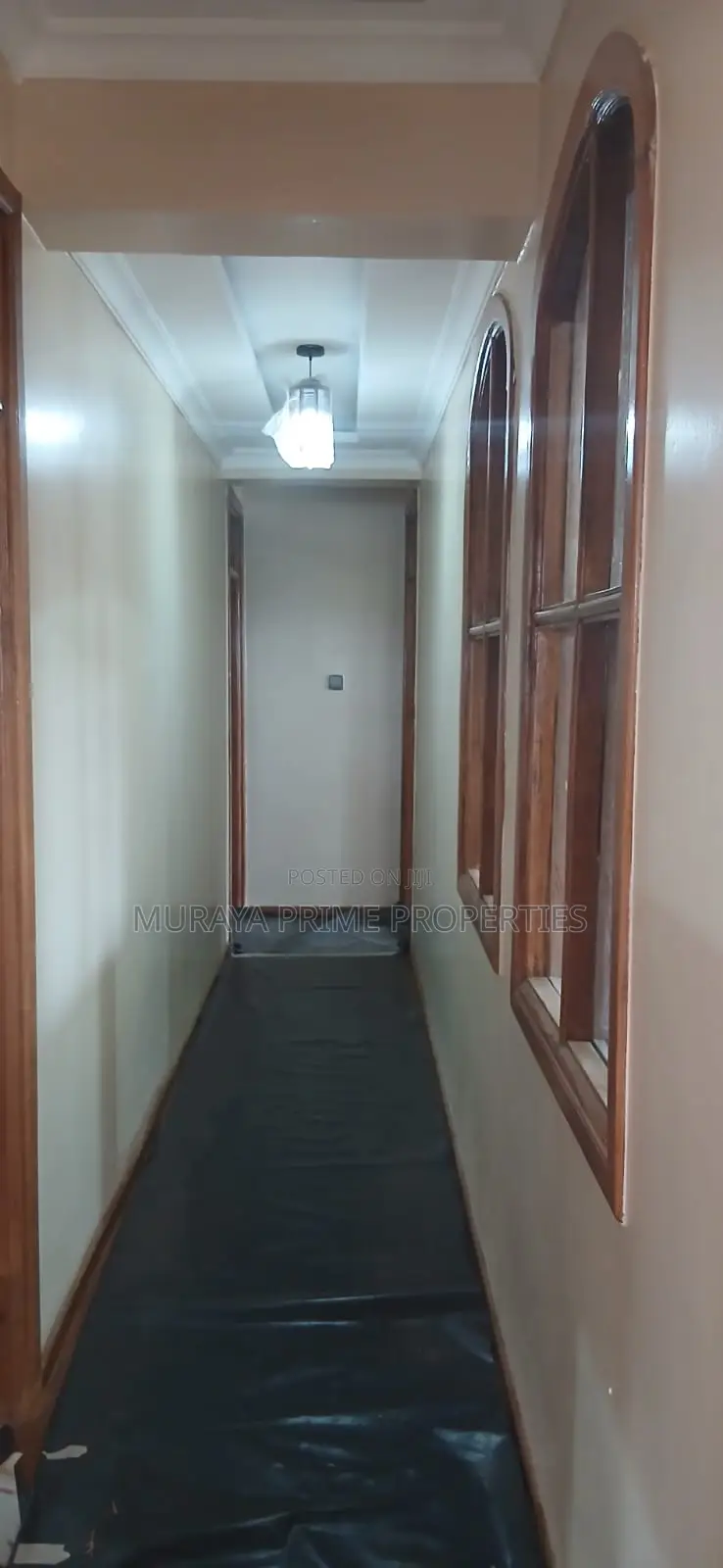 5bdrm Maisonette in Kerarapon for sale
