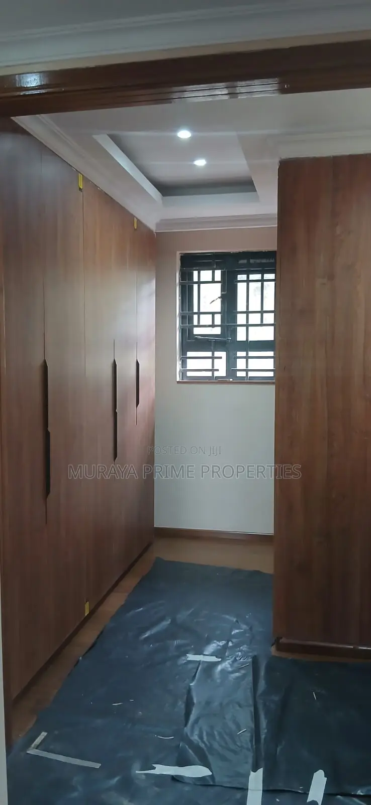 5bdrm Maisonette in Kerarapon for sale