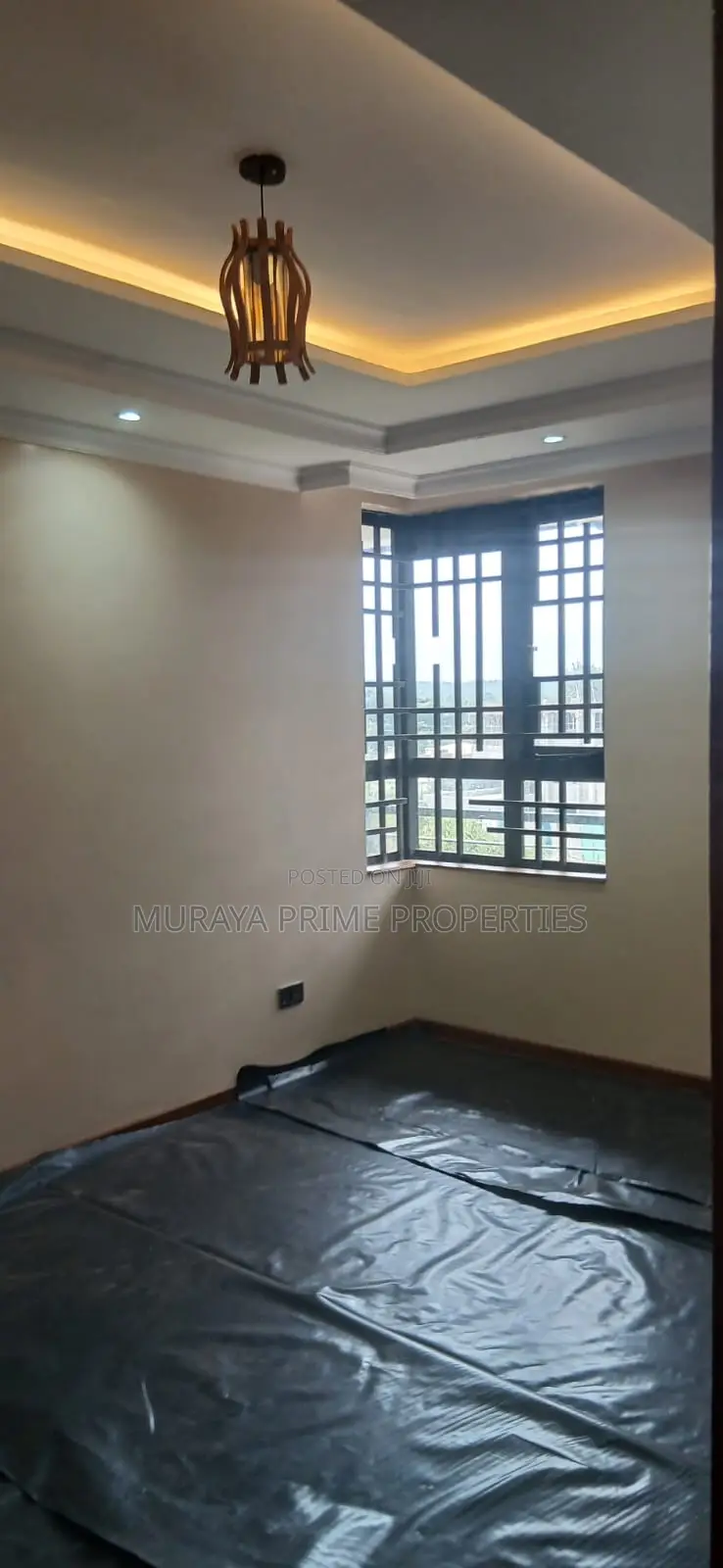 5bdrm Maisonette in Kerarapon for sale