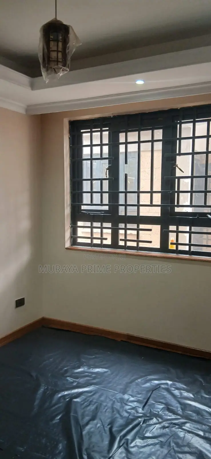 5bdrm Maisonette in Kerarapon for sale