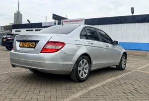 Mercedes-Benz C200 2011 Silver
