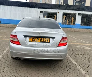 Mercedes-Benz C200 2011 Silver