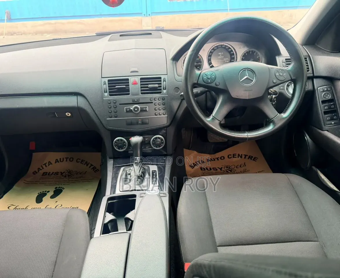 Mercedes-Benz C200 2011 Silver