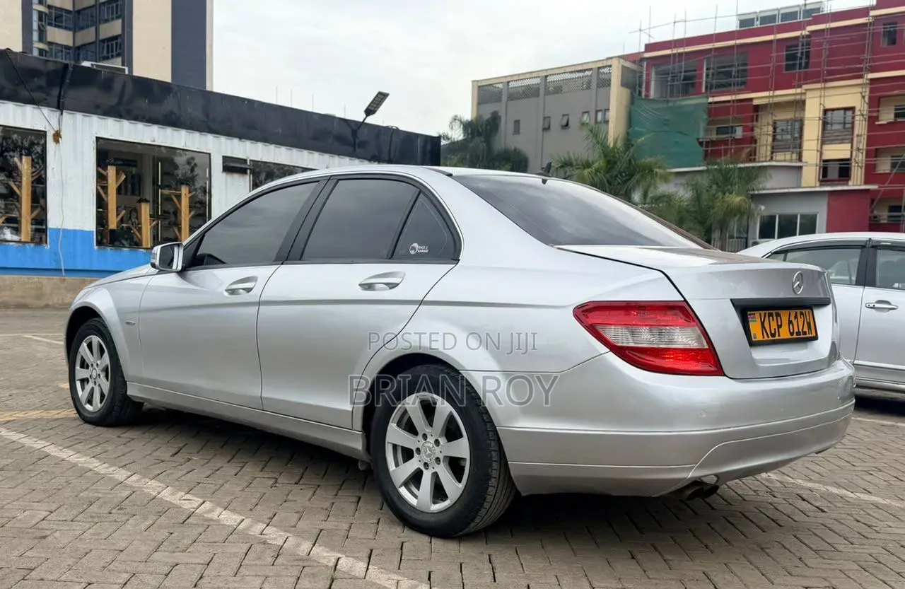 Mercedes-Benz C200 2011 Silver