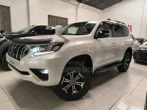 Toyota Land Cruiser Prado 2.8 2021 White