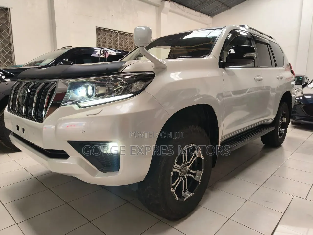 Toyota Land Cruiser Prado 2.8 2021 White