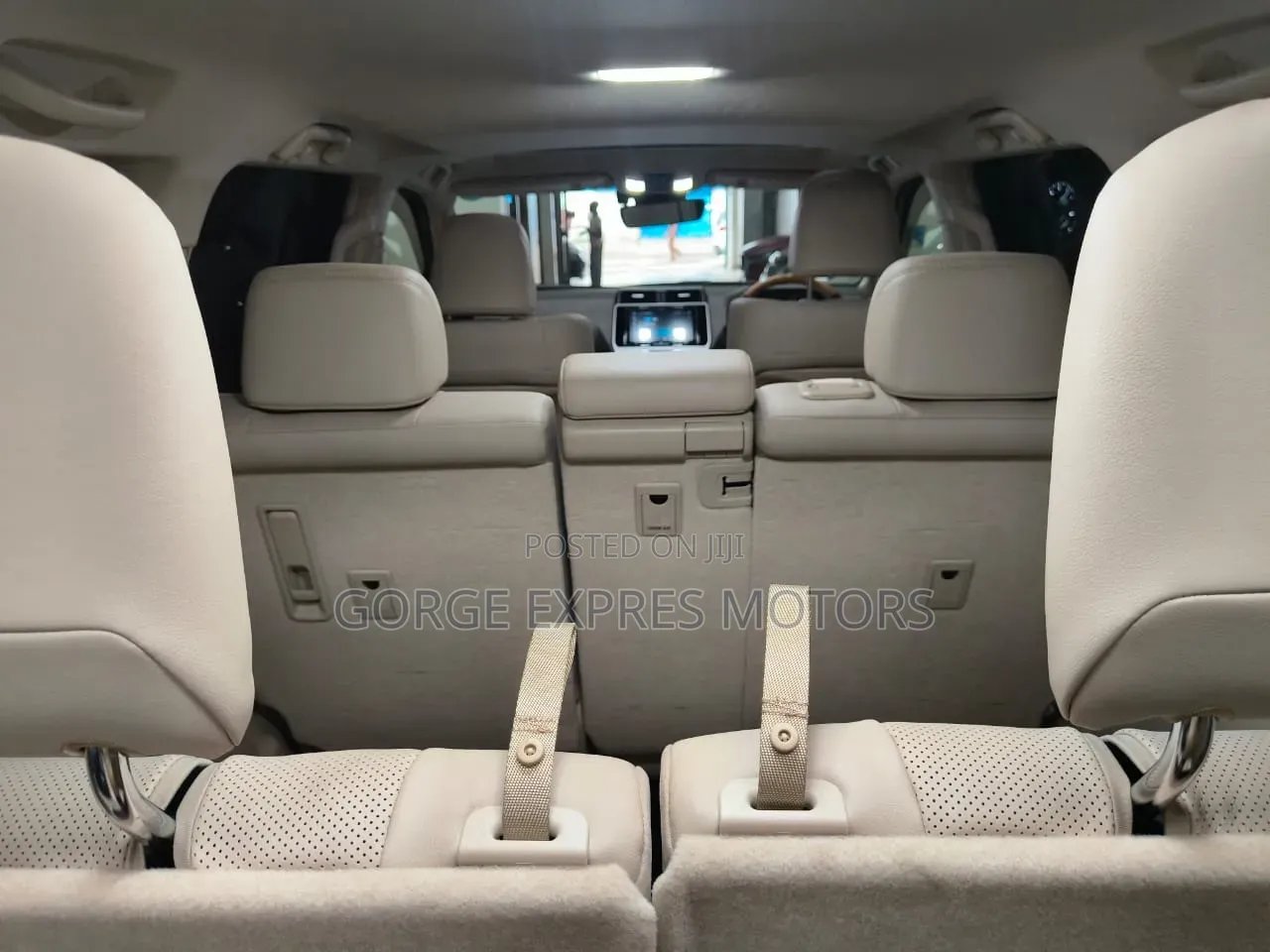 Toyota Land Cruiser Prado 2.8 2021 White