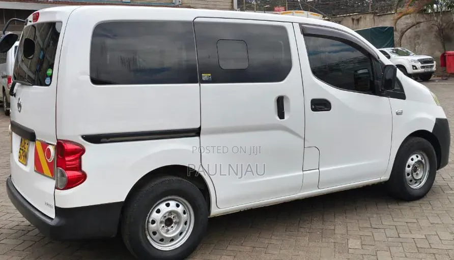 Nissan NV200 2015 White