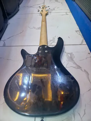 Ibanez 4 Strings Bass Guitar
