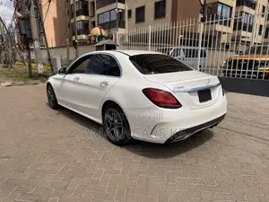 Mercedes-Benz C200 2019 White