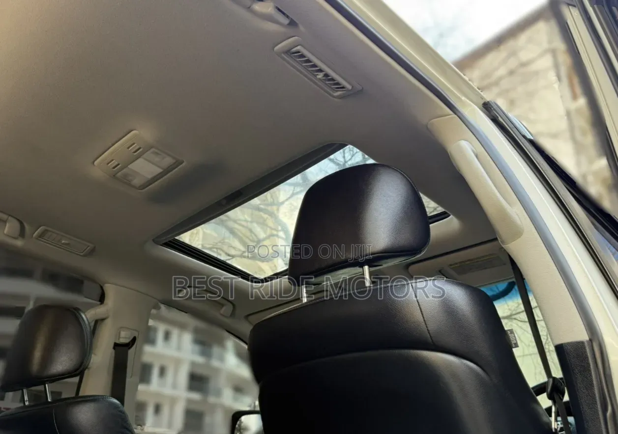 Toyota Land Cruiser 4.6 V8 ZX 2015 Pearl