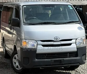 Toyota HiAce 2019 Silver