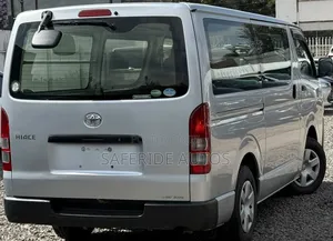 Toyota HiAce 2019 Silver