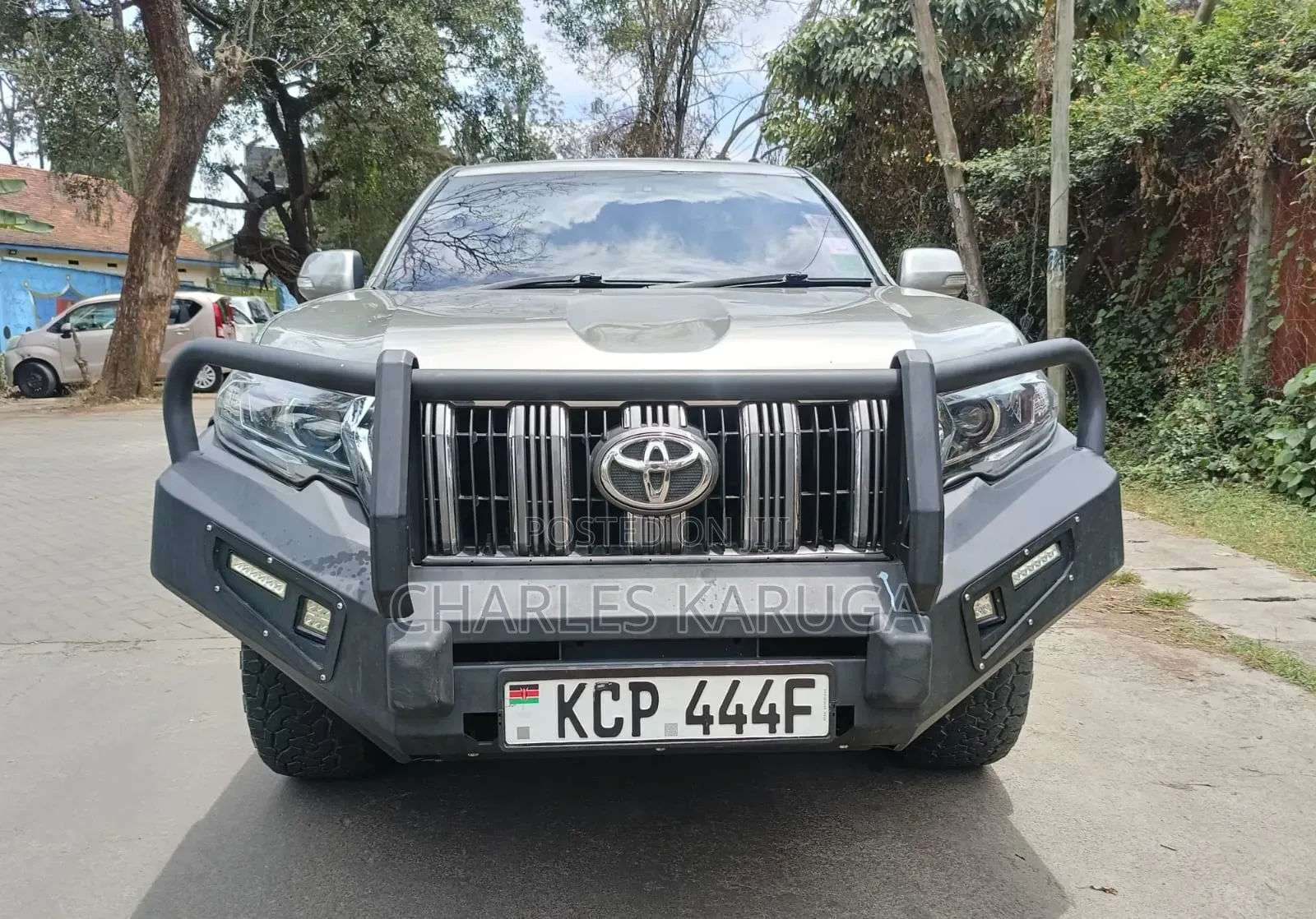 Toyota Land Cruiser Prado 2011 Gold