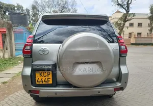 Toyota Land Cruiser Prado 2011 Gold