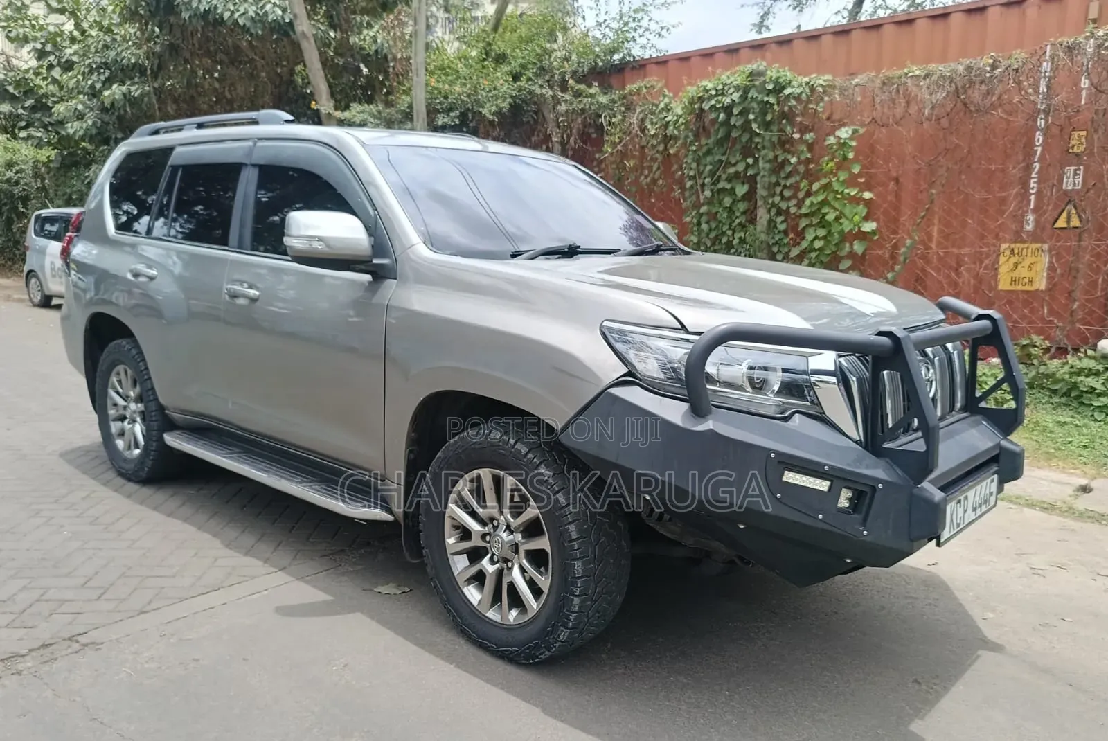 Toyota Land Cruiser Prado 2011 Gold