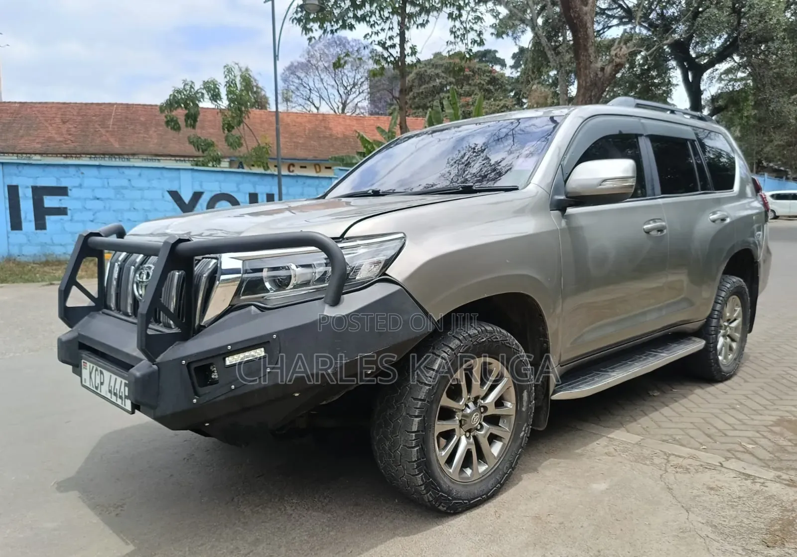 Toyota Land Cruiser Prado 2011 Gold