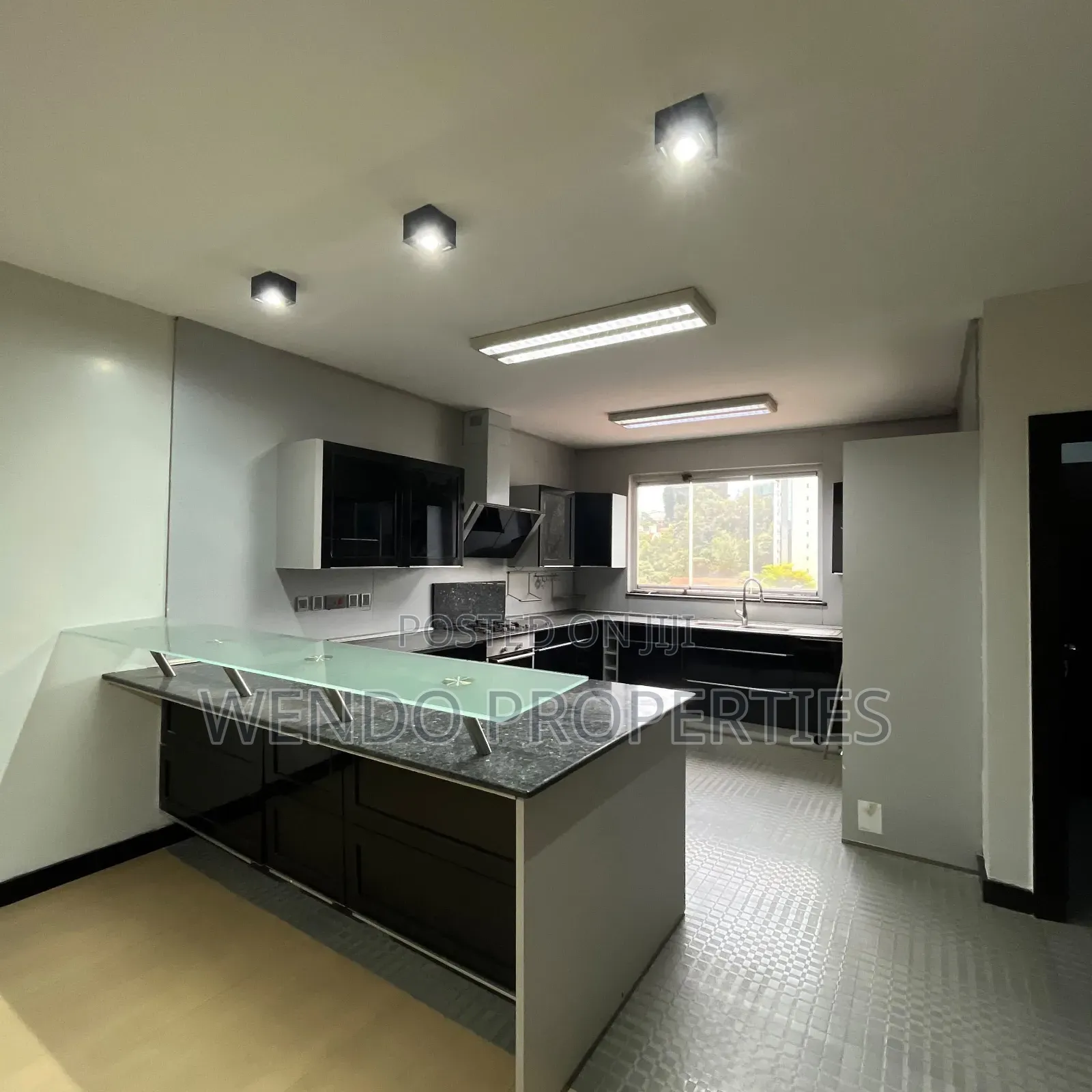 3bdrm Apartment in Riverside Drive for rent