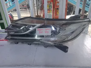 Mitsubishi Pajero 2018 Headlight