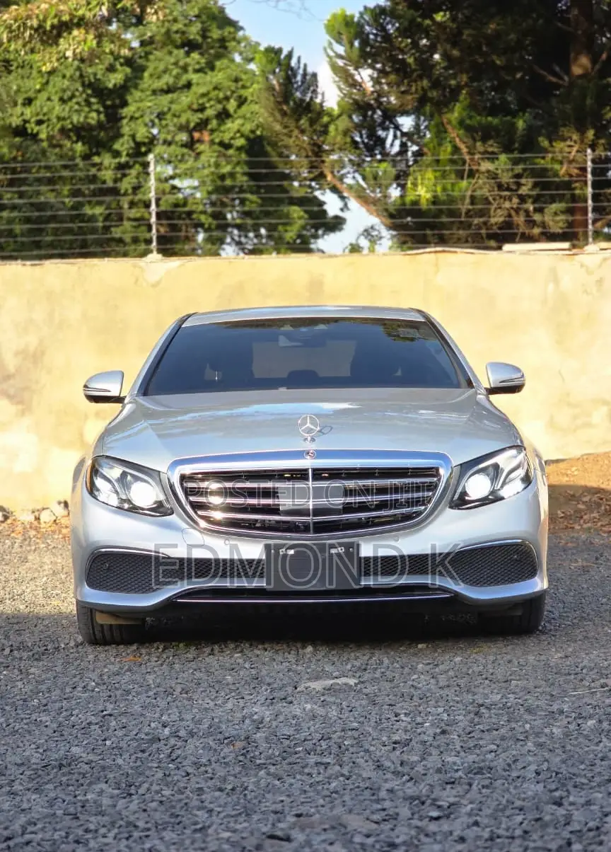 Mercedes-Benz E400 2018 Silver