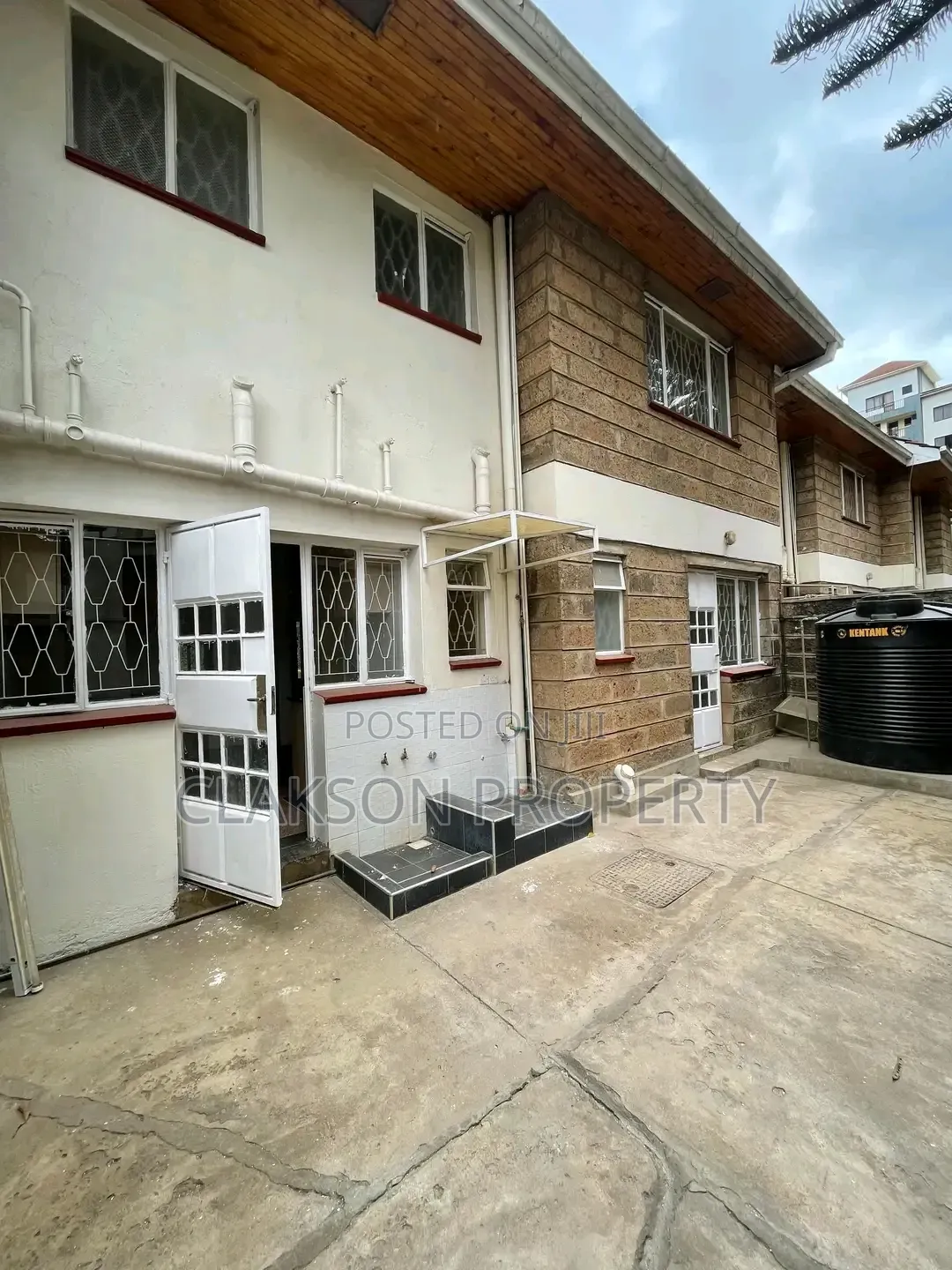 4bdrm Maisonette in Westland, Raphta Road Area for rent